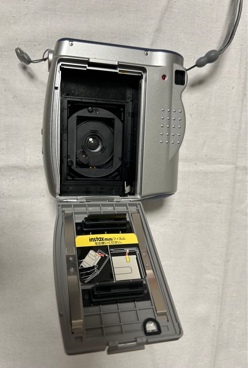 【動作確認済み】初代チェキ FUJI FILM INSTAX MINI10  ポラロイド カメラ 電池、フィルム8枚