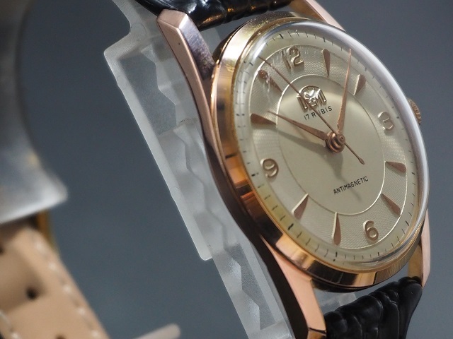 美品　DESMO　高級舶来　ビンテージ　腕時計　スイス製　17石　手巻き　アンチマグネチック　分解注油済み　新品ベルト付_画像5