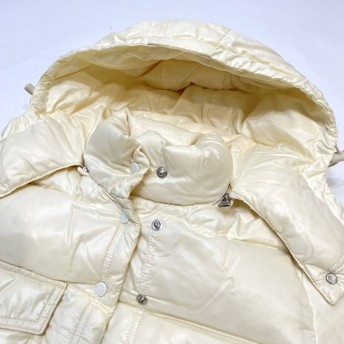 正規品 MONCLER モンクレールBERENGERE DOWN JACKET ベレンジェール ナイロン ダウンジャケット ロゴ ワッペン 0 アイボリー レディース_画像5