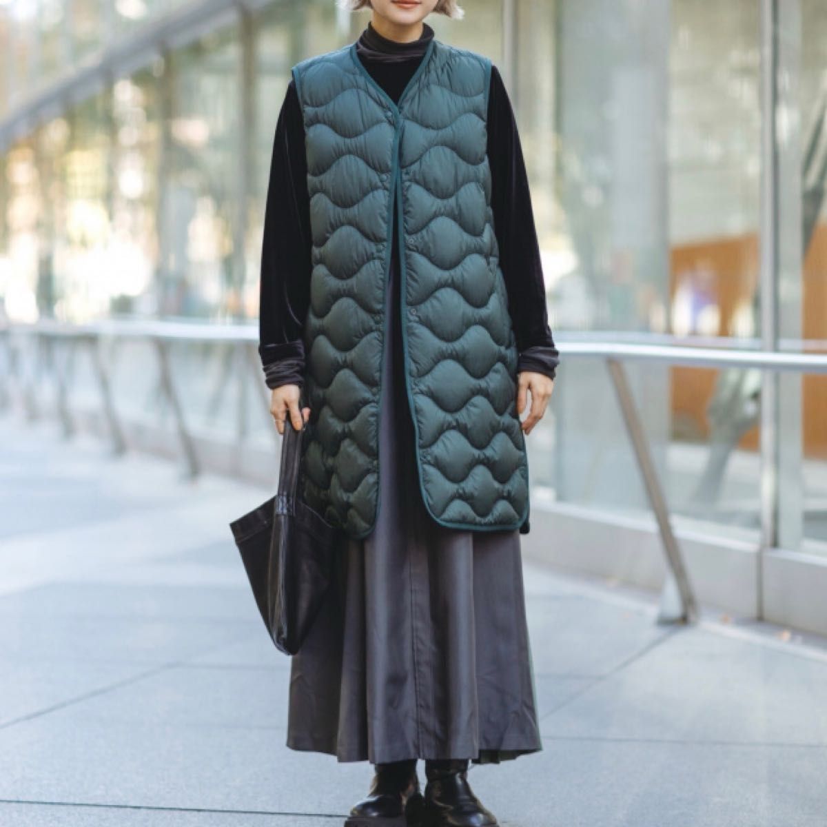 新品 タグ付 UNIQLO ウルトラライトダウン ロングベスト ダーク 新品 タグ付 UNIQLO ウルトラライトダウン ロングベスト ダーク