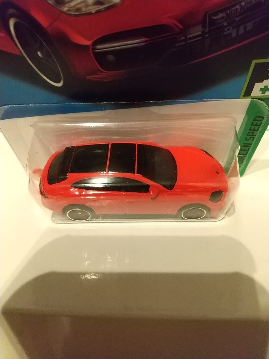 ポルシェ パナメーラ ターボS ハイブリッド 赤 PORSCHE PANAMERA Turbo S E-HYBRID SPORT TURISMO Hot Wheels ホットウィール ミニカー _画像3