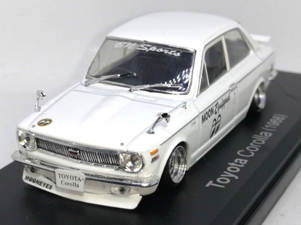 1/43 ノレブ Toyota Corolla (1966) 改 アルミ 深リム ローダウン 改造 カローラ チン・リアスポ MOONEYES デカール カスタム 国産名車 _画像5