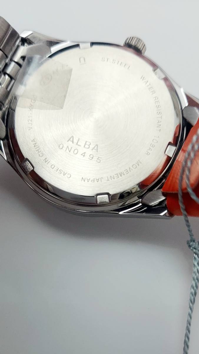 316　未使用　SEIKO　ALBA　セイコー　アルバ　メンズ　腕時計 シルバー　ルミブライト付き　　10気圧防水