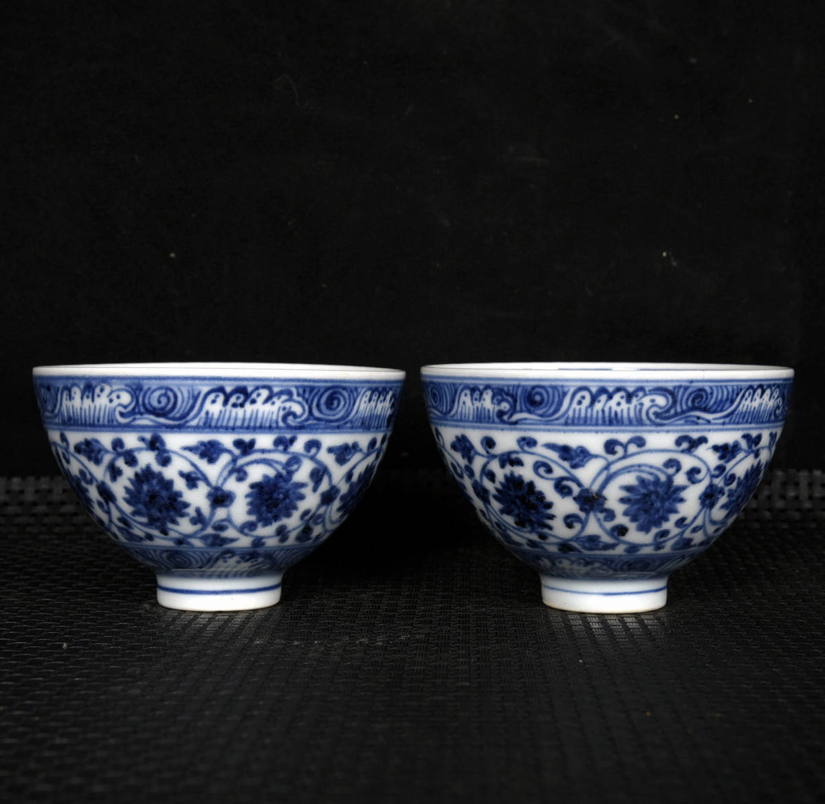 ▽鴻▽ 明 永樂年製款 古陶瓷品 青花 纏枝花紋 茶碗一對 置物 古賞物 中国古玩 中国古美術