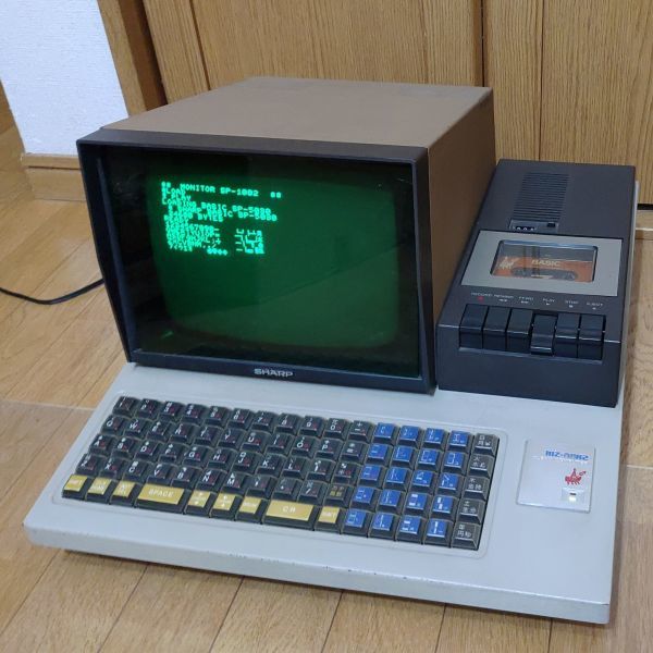 【動作確認有】SHARP MZ-80K2Eの本体　シャープ_画像1