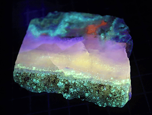 鉱物標本、蛋白石、蛍光オパール北海道産　40グラム（A20)_画像3