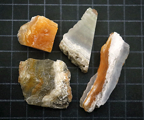 鉱物標本、蛋白石、蛍光オパール北海道産　M 25グラム（C11)_画像2
