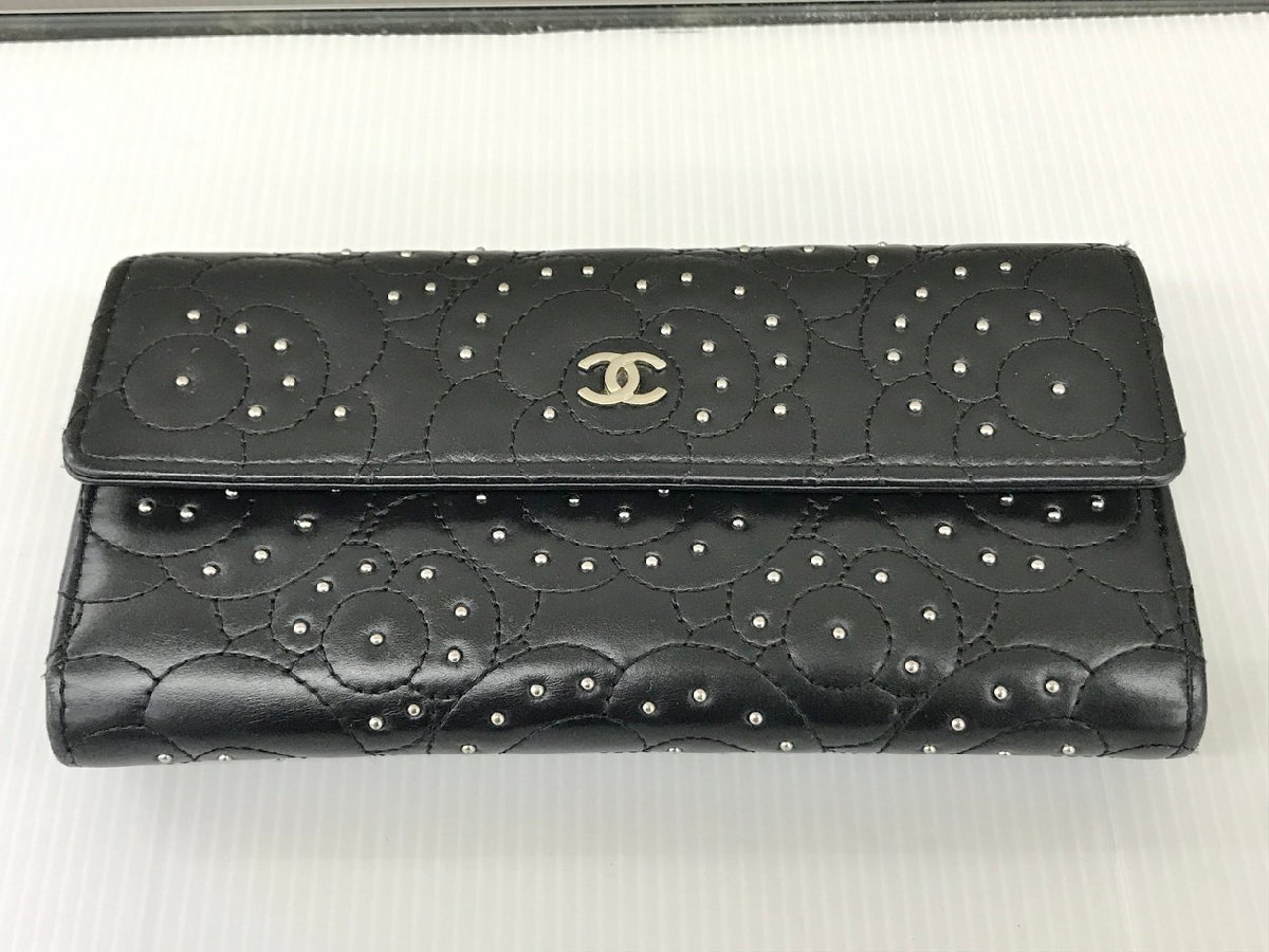 シャネル CHANEL 長財布 CCカメリア スタッズ A82283 フラップ レディース → 2401LT909_画像1