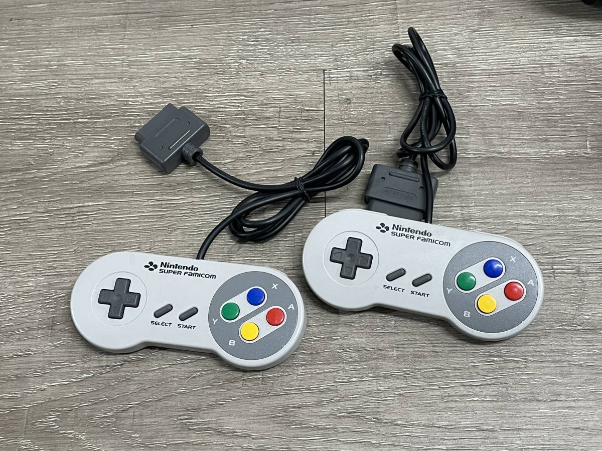 ☆ SFC ☆ スーパーファミコン 動作品 状態良好 本体 コントローラー 収納ケース アダプタ ケーブル Nintendo SUPERFAMICOM 任天堂 6280_画像5