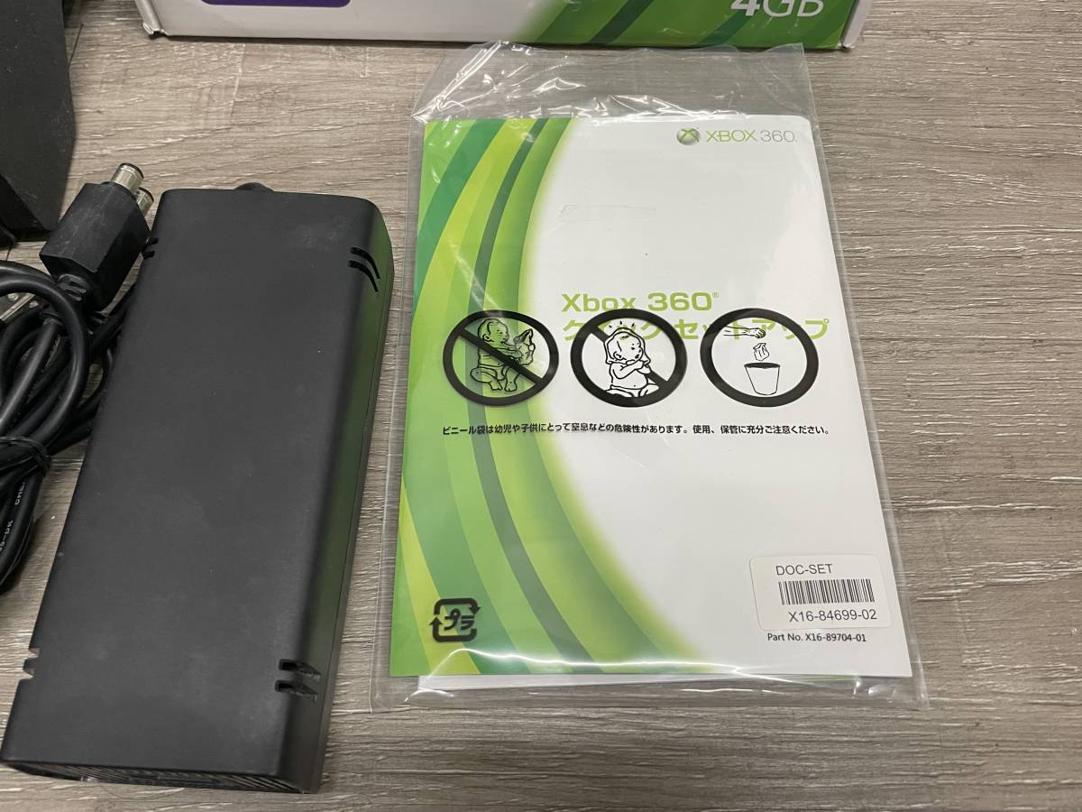 ☆ XBOX360 ☆ Microsoft XBOX 360 4GB リキッドブラック 動作品 本体 コントローラー アダプター HDMI 箱 説明書 付属 2908_画像7