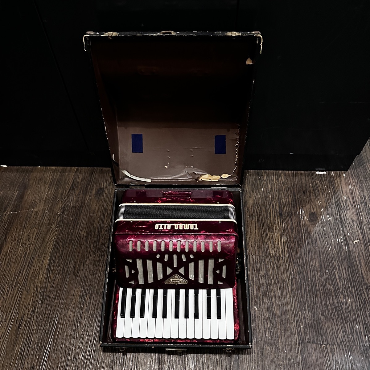 Tombo No.251 25 key Accordion dragonfly accordion -e162