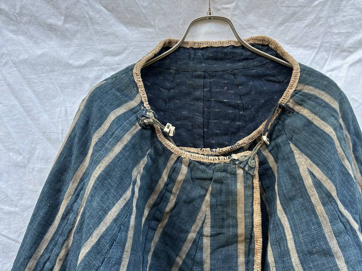  eminent texture (fabric) Edo terminal stage Meiji period road middle . feather old cloth old ... Indigo ....INDIGO BLUE Japan Vintage JAPAN VINTAGE circle . feather ANTIQUE