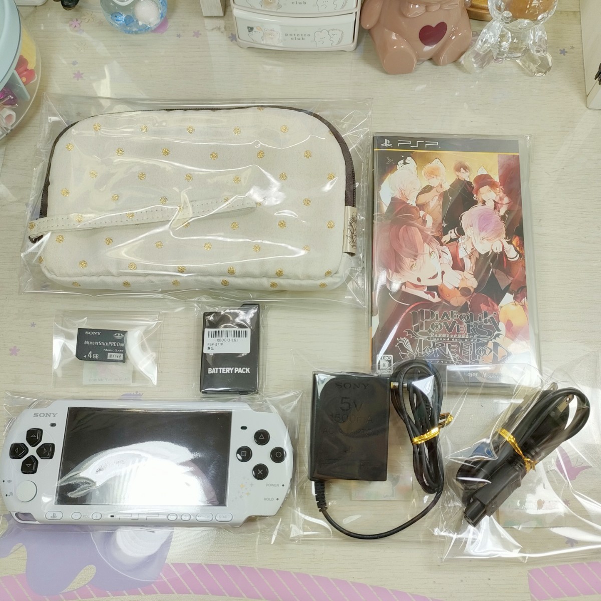 美品 希少 PSP 3000 うたプリモデル 本体 バッテリー 純正充電器 美品 希少 PSP 3000 うたプリモデル 本体 バッテリー 純正充電器