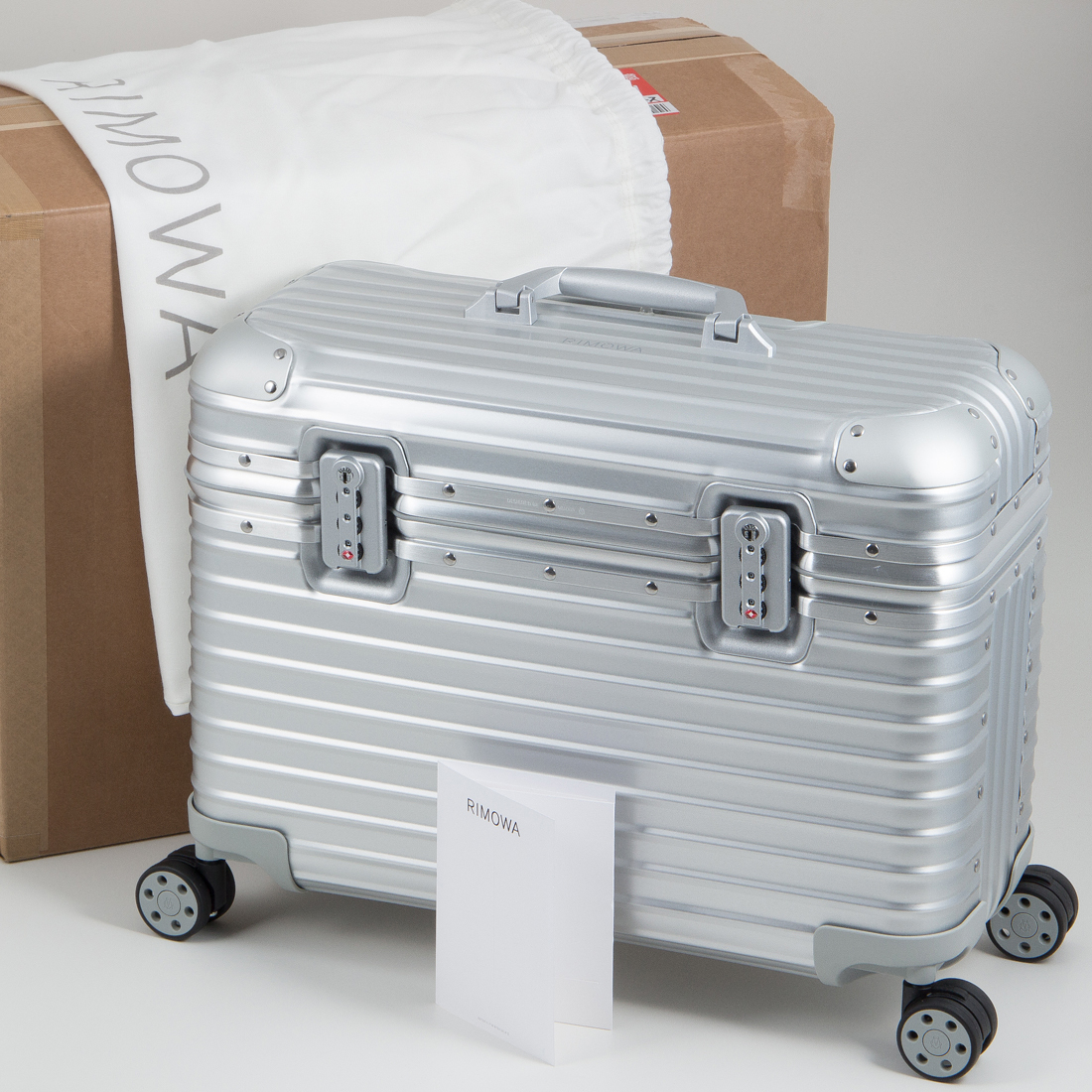 新品未使用】RIMOWA リモワ Origimal オリジナル 新型 Pilot 新品未使用】RIMOWA リモワ Origimal オリジナル 新型 Pilot