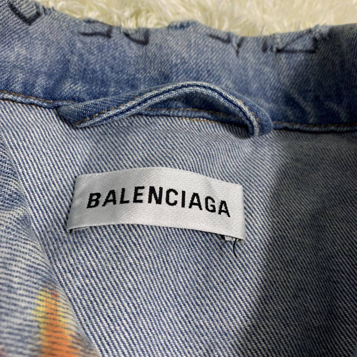 未使用級 バレンシアガ 【有名人着用モデル】 BALENCIAGA デニム 未使用級 バレンシアガ 【有名人着用モデル】 BALENCIAGA デニム