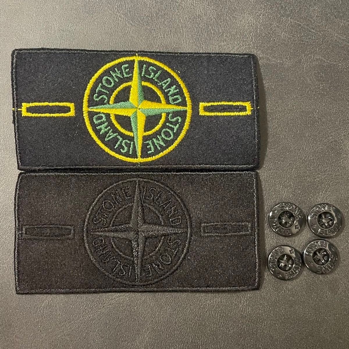 STONE ISLAND ストーンアイランド タグ ワッペンボタン付き 2つ STONE ISLAND ストーンアイランド タグ ワッペンボタン付き 2つ
