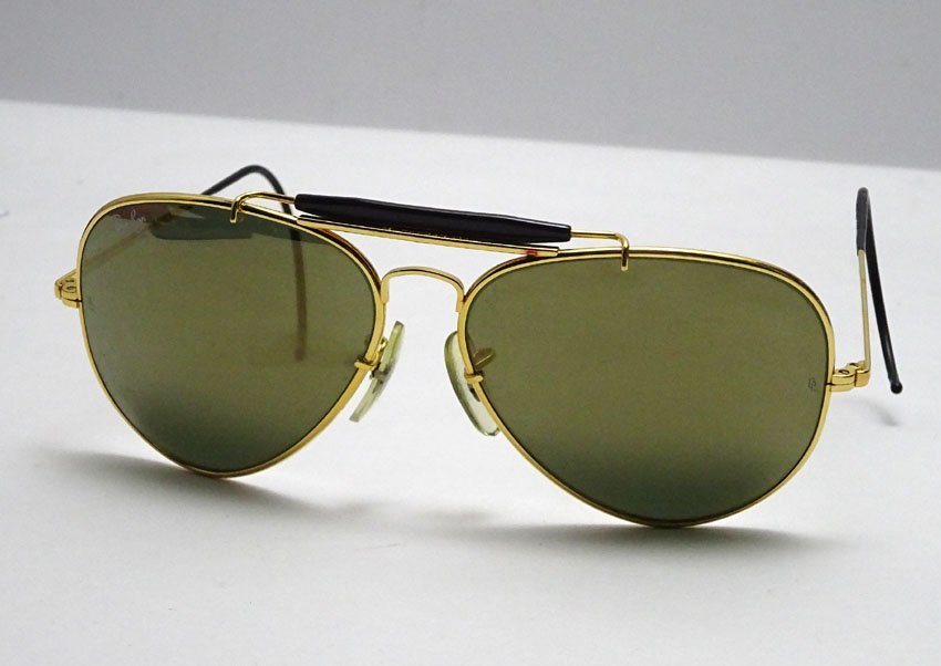 緑屋f■ Ray-ban　レイバン　ティアドロップ サングラス　ケース付　　i9/1-6053/29-7#60_画像2