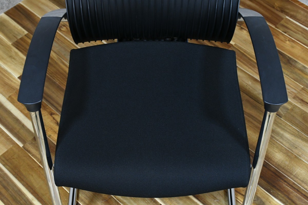 PB3LK97b イトーキ ITOKI スピーナチェア Spina オフィスチェア ミーティングチェア 11万 背エラストマー カンチレバー 事務椅子の画像6