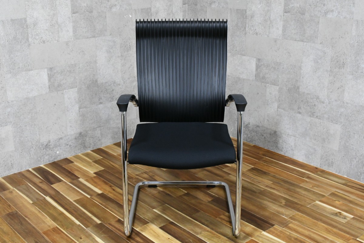 PB3LK97c イトーキ ITOKI スピーナチェア Spina オフィスチェア ミーティングチェア 11万 背エラストマー カンチレバー 事務椅子 の画像1