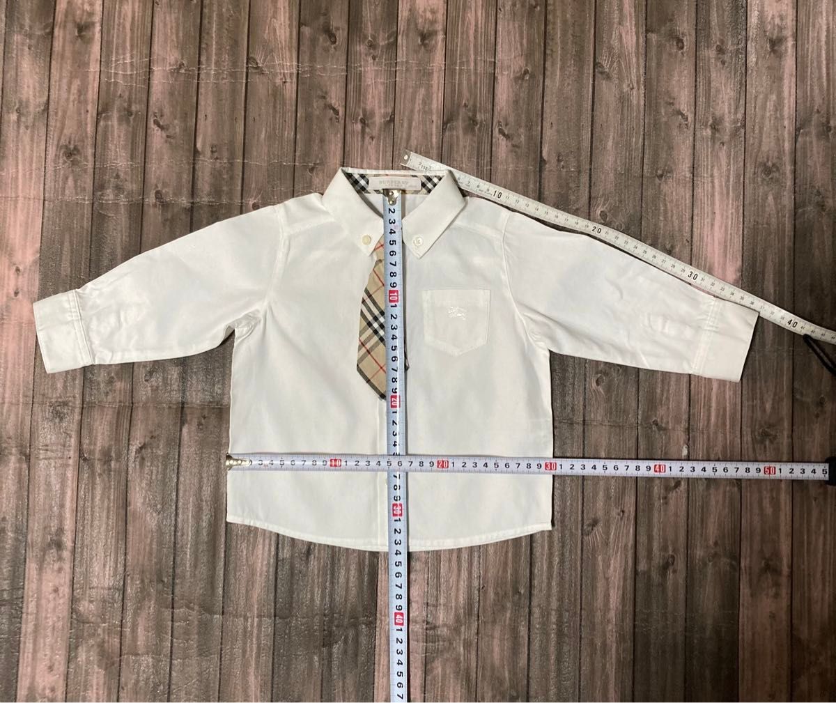 バーバリー BURBERRY LONDON ネクタイ付き ホワイト白ブラウス バーバリー BURBERRY LONDON ネクタイ付き ホワイト白ブラウス
