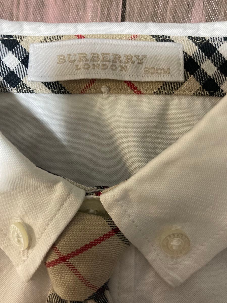 バーバリー BURBERRY LONDON ネクタイ付き ホワイト白ブラウス バーバリー BURBERRY LONDON ネクタイ付き ホワイト白ブラウス