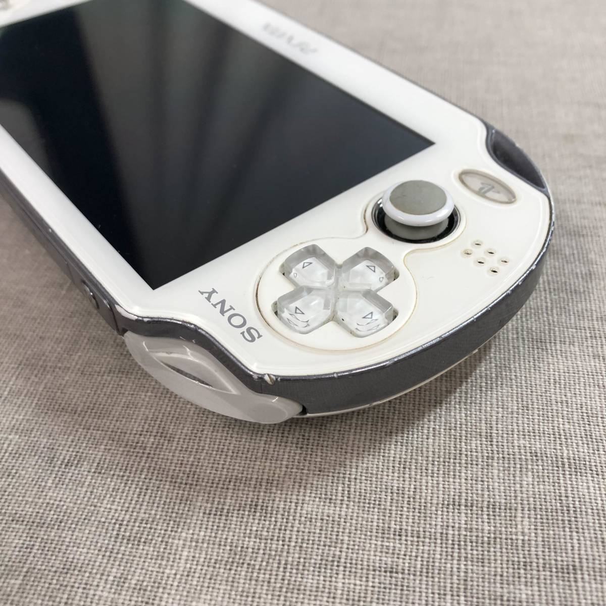 PlayStation Vita 3G/Wi‐Fiモデル　PCH-1100_画像8