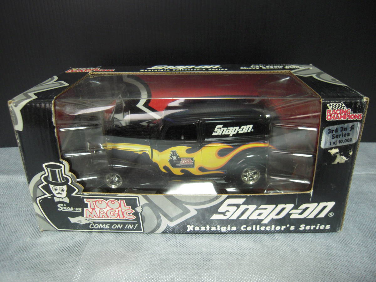 ☆スナップオン　ジャンク品　2台セット　1/24　1939Chevy Sedan Delivery/Chrysler2002PT Panel Cruiser_画像2