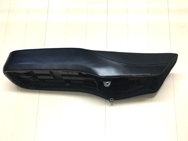 中古 美品　ヤマハ YB125SP　純正シート　ノーマルシート【同梱不可】_画像9