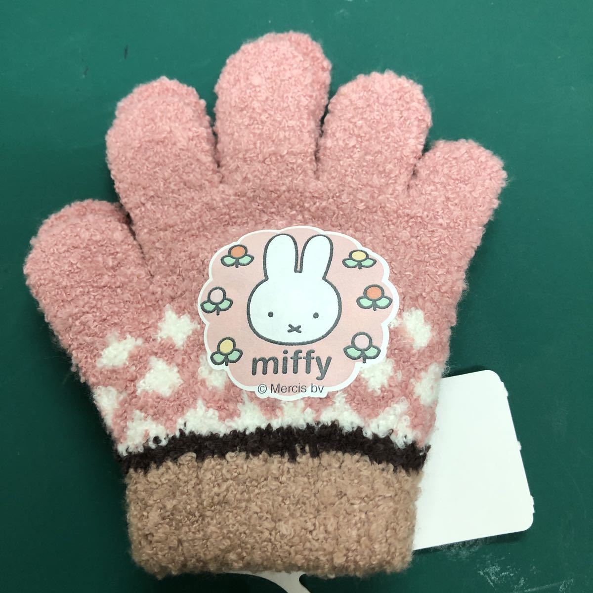  tag attaching Miffy gloves stretch . gloves 5 -years old about till pink 