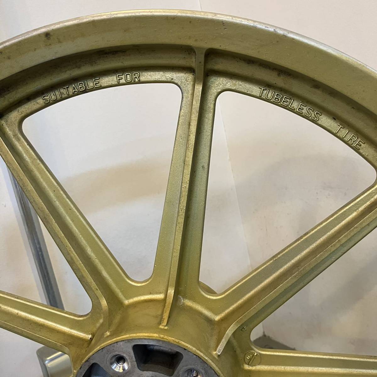 ハーレーダビッドソン純正 ナインキャストホイール 19インチ16 ハーレーダビッドソン純正 ナインキャストホイール 19インチ16