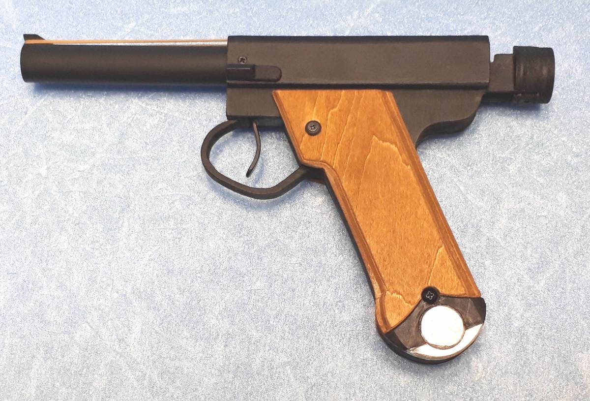 おもちや　手作り　連発式ゴム銃　 南部十四年式タイプ　コッキングピ－ス一体型_画像1