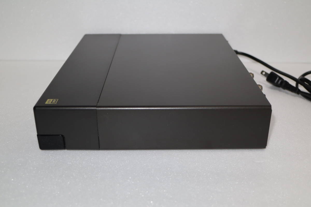 【中古完動品・2019年製】ソニー SONY 地上・BS4K・110度CS4Kチューナー DST-SHV1 _画像3