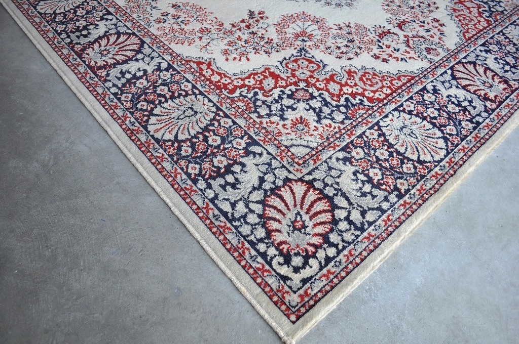 中古品　ベルギー製ウィルトン織りウール絨毯　２４０×３４０㎝　お引き取り推薦　直送要相談_画像2