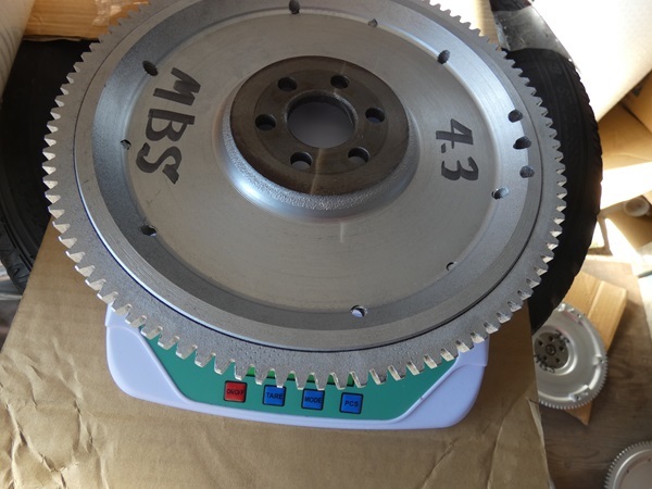 ダイハツ エッセ DBA-L235S 及び コペン LA400K用 MBS軽量フライ ダイハツ エッセ DBA-L235S 及び コペン LA400K用 MBS軽量フライ
