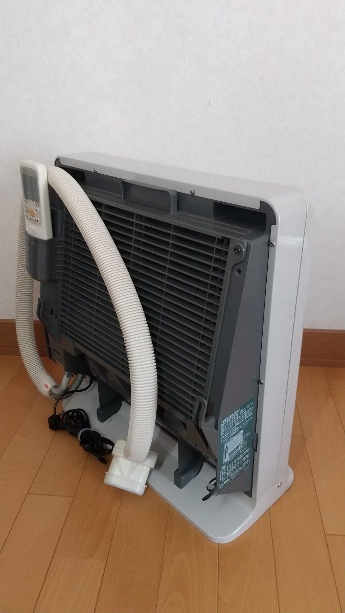 NORITZ ノーリツ 温水ルームヒーター「フィーリングホット」 RH-3503-RN-BL 暖房 NORITZ ノーリツ 温水ルームヒーター「フィーリングホット」 RH-3503-RN-BL 暖房