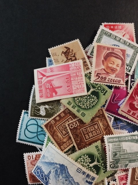 戦後記念切手　未使用ロット　100枚以上　1946年～1960 年発行_画像5