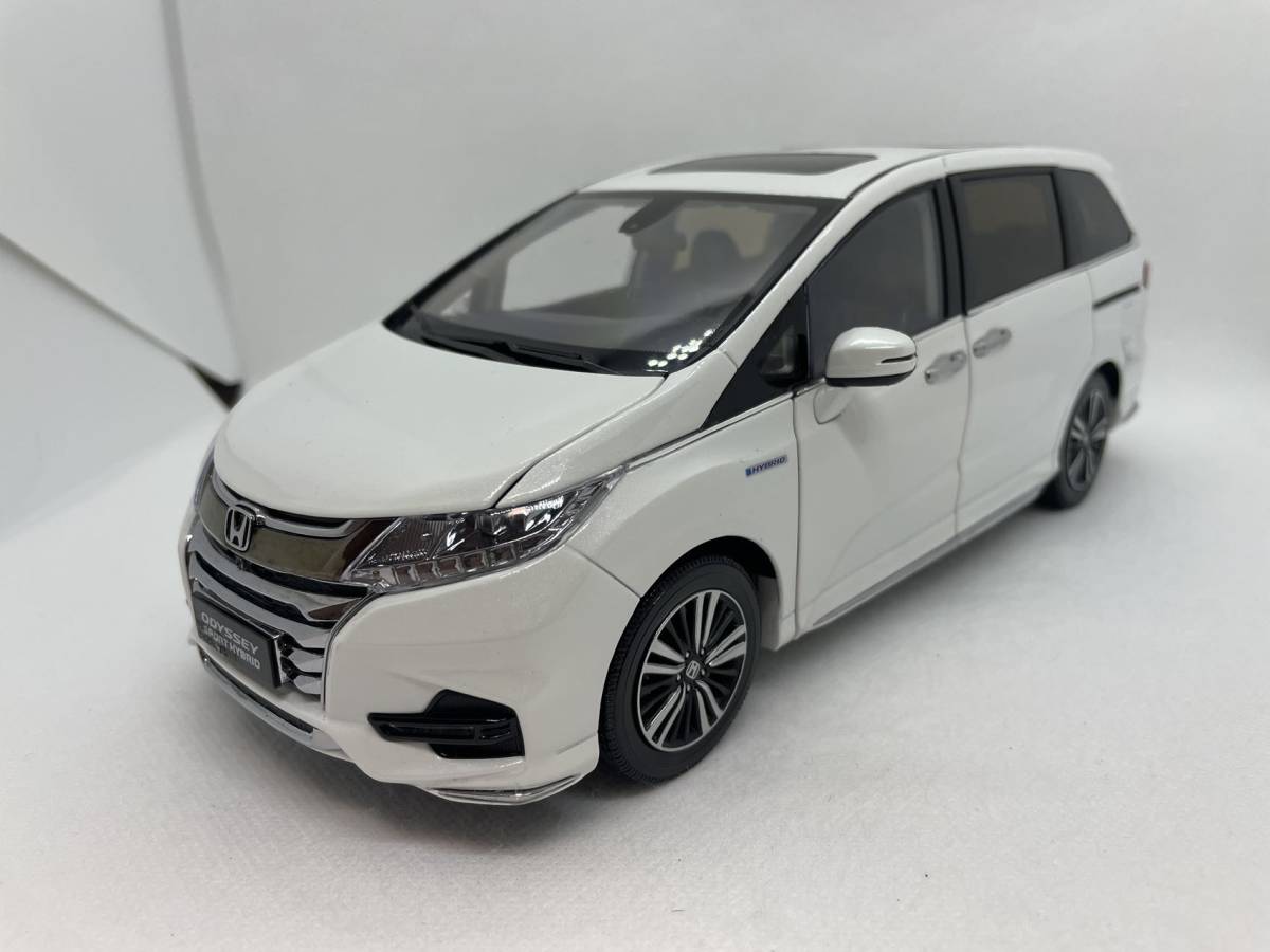 ホンダ特注 1/18 ホンダ オデッセイ HONDA SPORT HYBRID ODYSSEY 2019 ホワイト J03-02-012_画像1