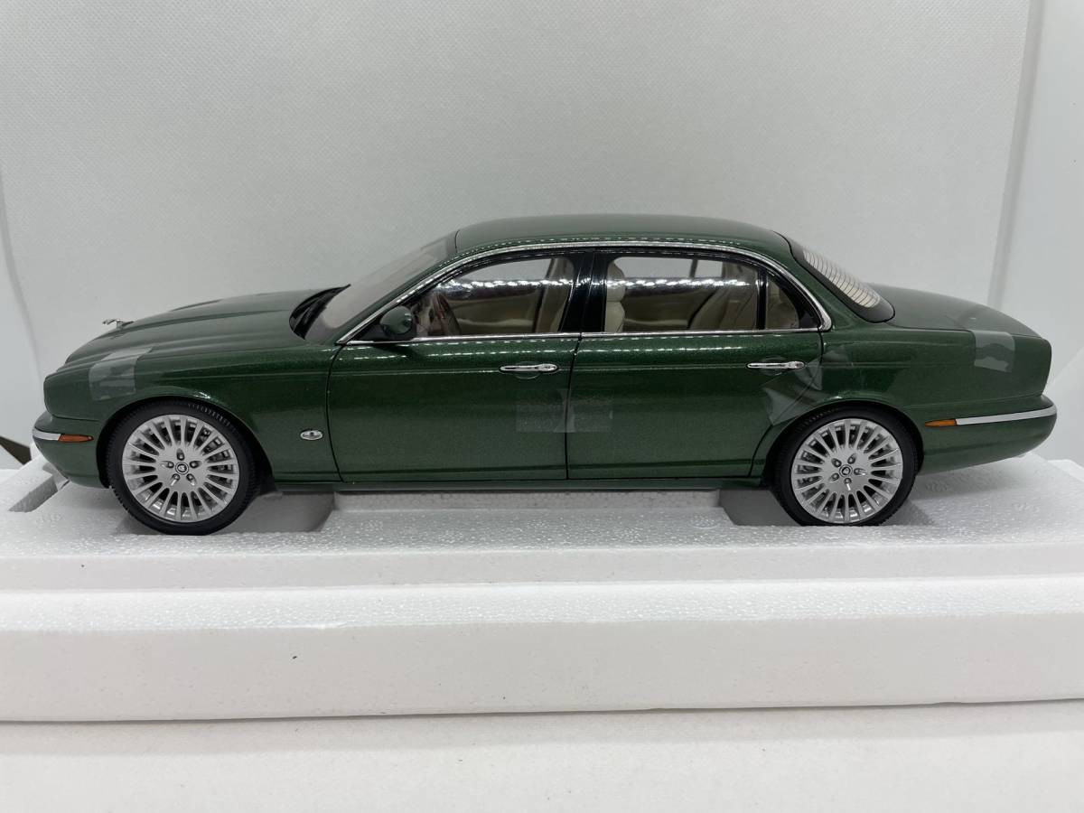 Almost Real 1/18 ジャガー JAGUAR XJ XJ6 X350 Racing Green 810502 J07-02-023_画像2