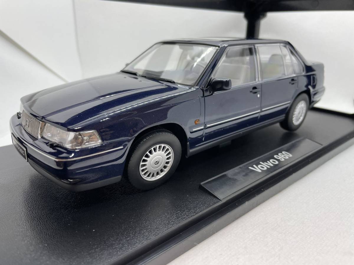 Triple9 1/18 ボルボ VOLVO 960 ダークブルー J07-01-002_画像1