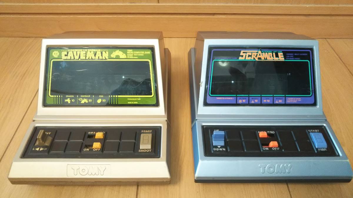 大特価！'80年代？昭和レトロゲーム/TOMY/トミー LSIゲーム機 ケイブマン(原始人)、スクランブル ２台セット ACアダプター付き/作動確認済_画像1