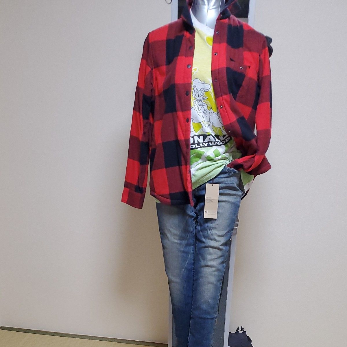 Levi''s デニムパンツ レディース+ディズニーシャツ+UNIQLOボトムス セットアップ