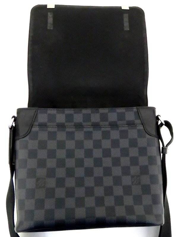 LOUIS VUITTON/ルイヴィトン ショルダーバッグ ディストリクトPM N41028 ダミエ グラフィット 斜め掛け_画像6