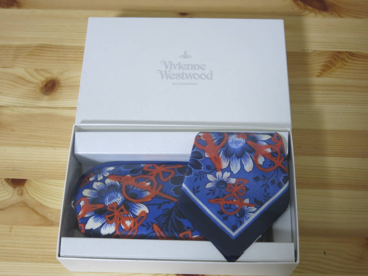 【未使用品】Vivienne Westwood ・ヴィヴィアンウエストウッド 　★ペンケース＆ハンカチ ギフトBOX 　箱付き _画像3