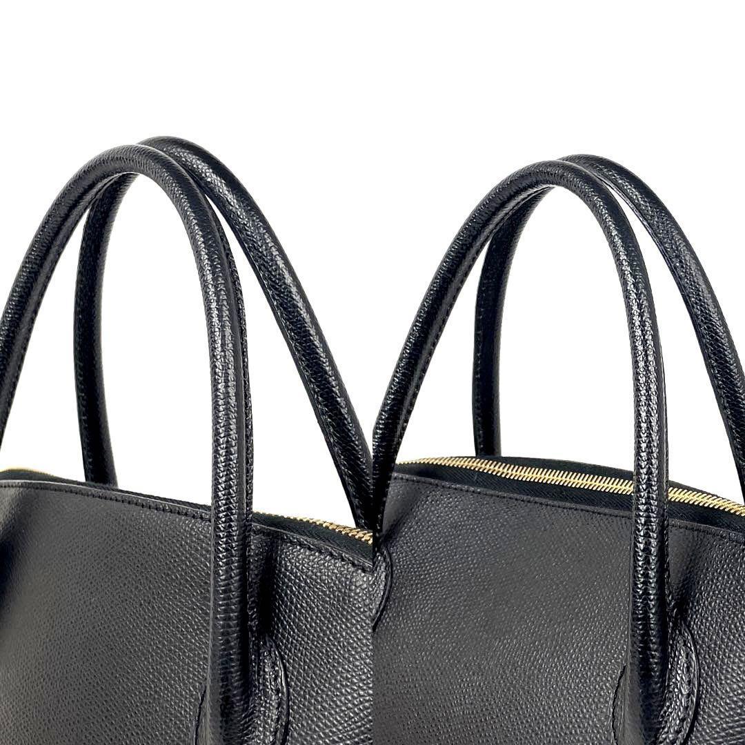 【極美品】CELINE セリーヌ ハンドバッグ トートバッグ ロゴ型押し ゴールド金具 フォーマル ビジネス 男女兼用 レザー ブラック 人気_画像10