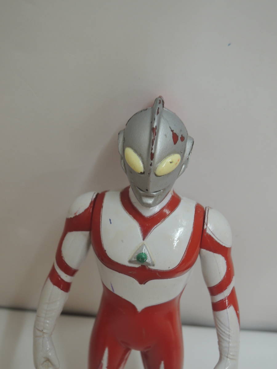 3o1z2B　ウルトラマンシリーズ ソフビ&食玩フィギュア (ウルトラマンゼアス/シャドー/グレート/マックス/ギンガ) 計5体セット (開封品)_頭の塗装がはげています。