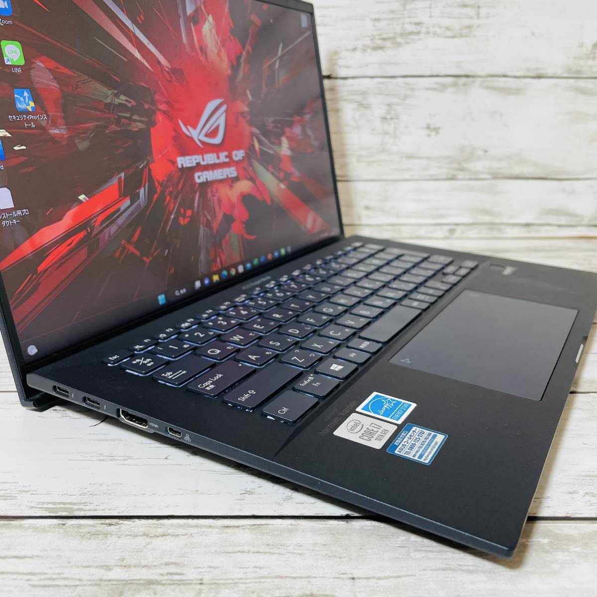 @245【超軽量モバイルシーンに最適】ASUS EXPERTBOOK B9/ Core i7-10510U/ メモリ16GB/ 1TB SSD(NVMe)+1TBSSD(NVMe)/ 14インチ/ Office2021_画像4