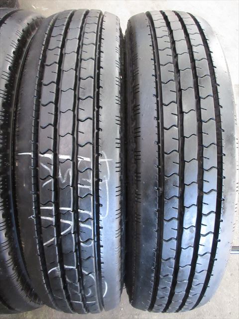 送料無料　195/85R16　DUNLOP　SPLT33　2022年製　6本セット　10mmぐらい　バリ溝_画像4