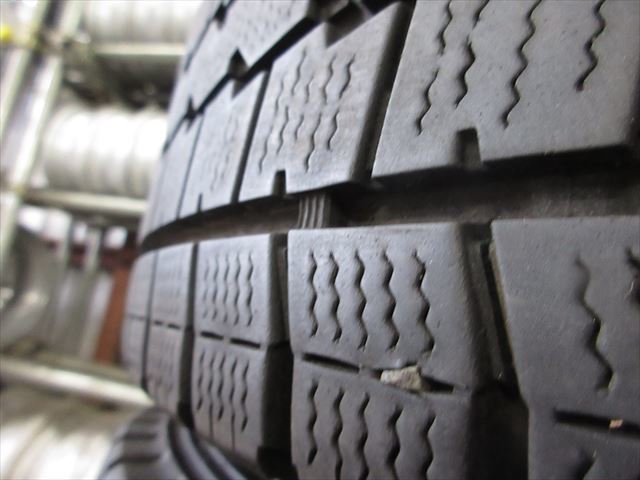 送料無料　スタッドレス　205/70R16　DUNLOP　LT03　20年　三菱キャンター　ふそう　新車外しXAC16×5.5K　5穴　美品　6本セット_画像9