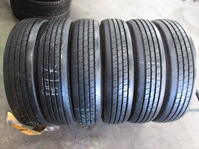 送料無料　195/85R16　DUNLOP　SPLT33　2022年製　6本セット　10mmぐらい　バリ溝