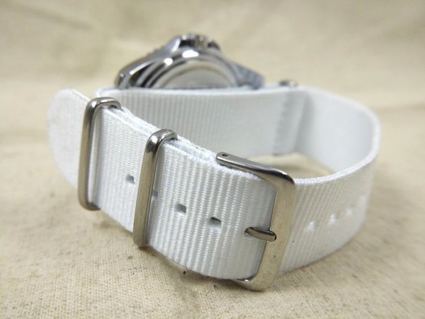 ナイロン製ミリタリーストラップ natoタイプ 布ベルト 腕時計 ホワイト 22mm_画像1